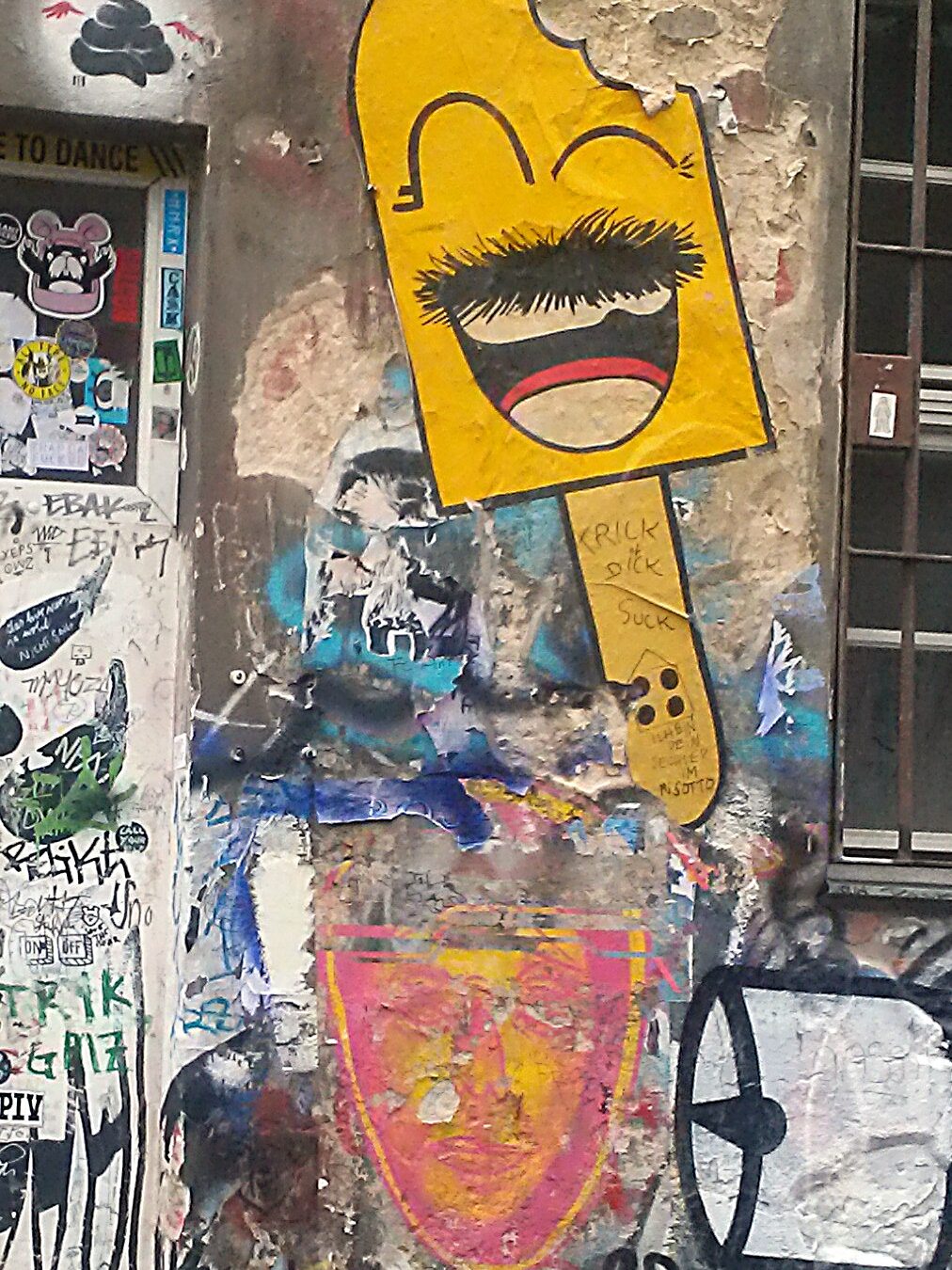 Berlin streetart – reference til min kunstneriske praksis og urbane lag (Baryhl Art)